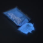 Feinpigment Lila-Blau 5–15 µm, 100 g im Dunkeln, blau nachleuchtend