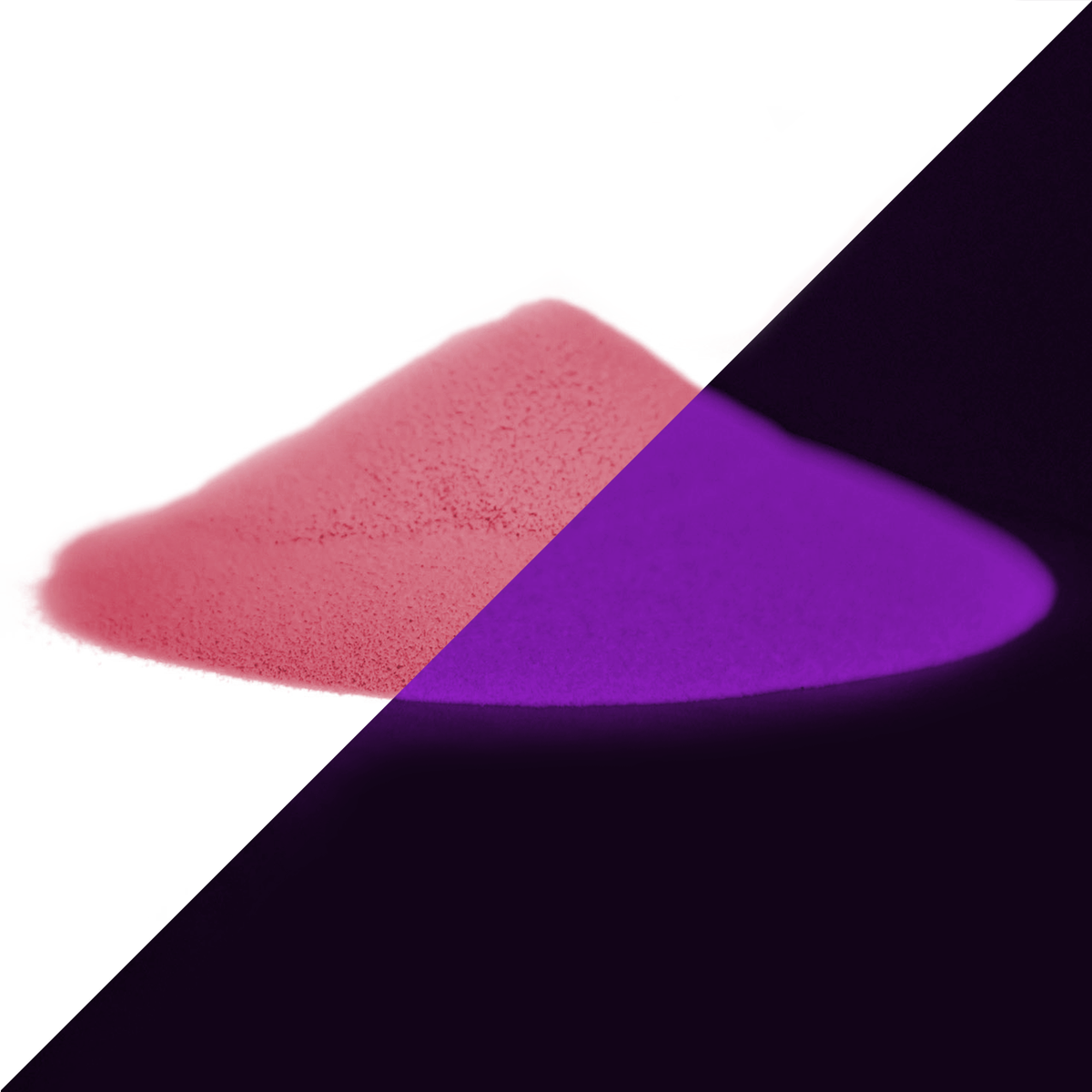 Leuchtpulver Pink-Lila 40 g: Pulverhaufen diagonal geteilt: bei Licht rosa, im Dunkeln violett leuchtend